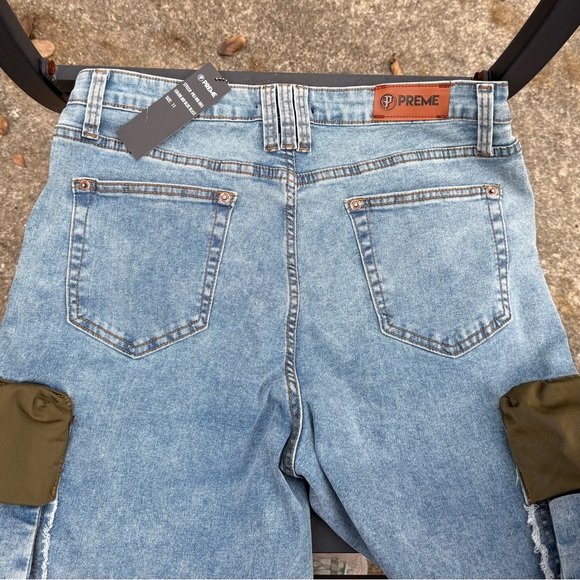 Unique Grunge/Boho High Waisted, loose fitting Jeans with fringe Cargo pockets - Picture 3 of 7